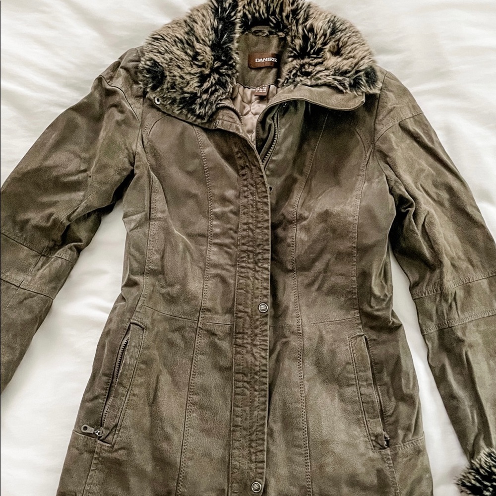 Women’s faux fur lined leather jacket Small